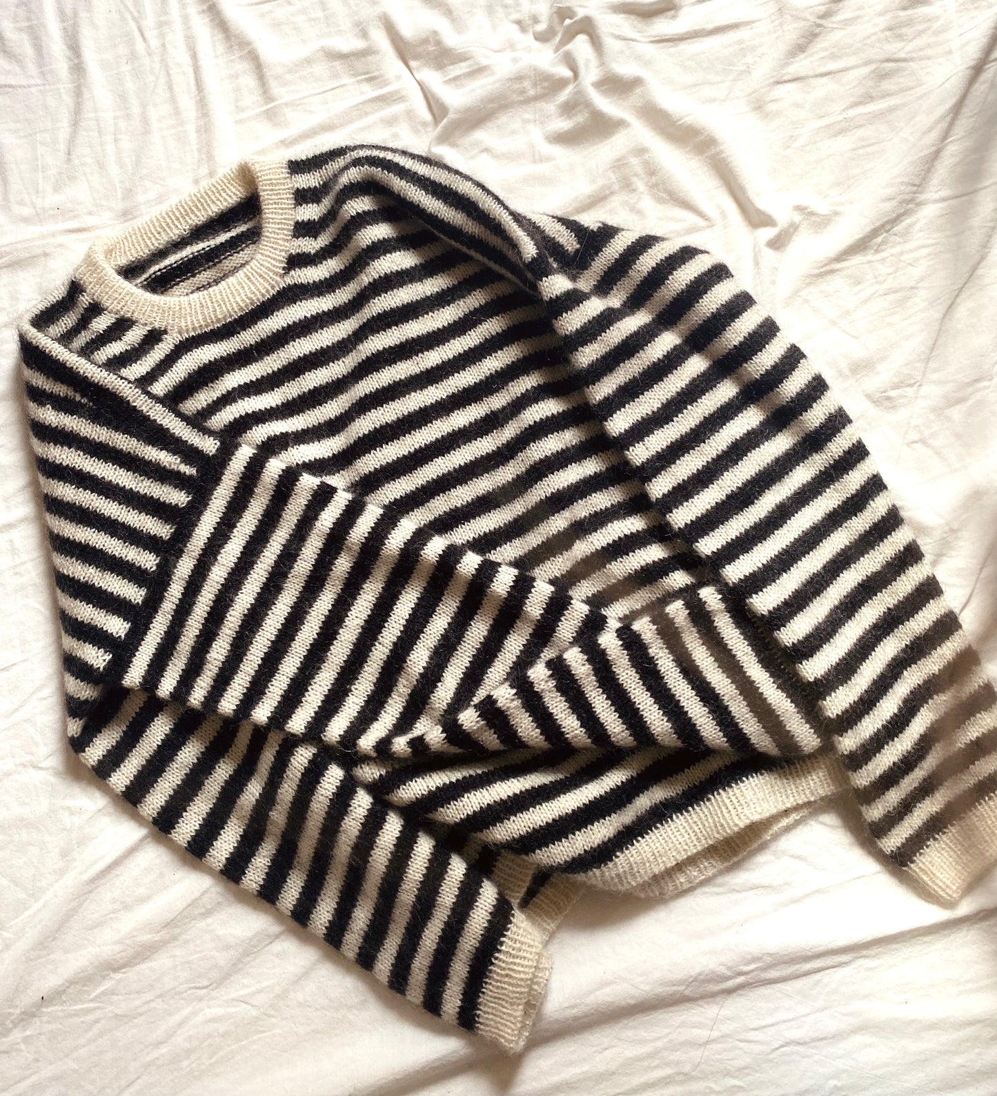 IBEN SWEATER - ENGLISH