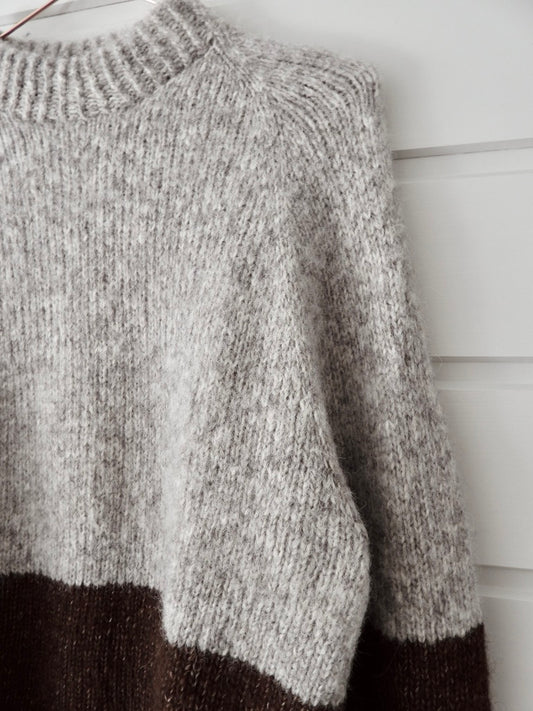 THE LUNA SWEATER - ENGLISH
