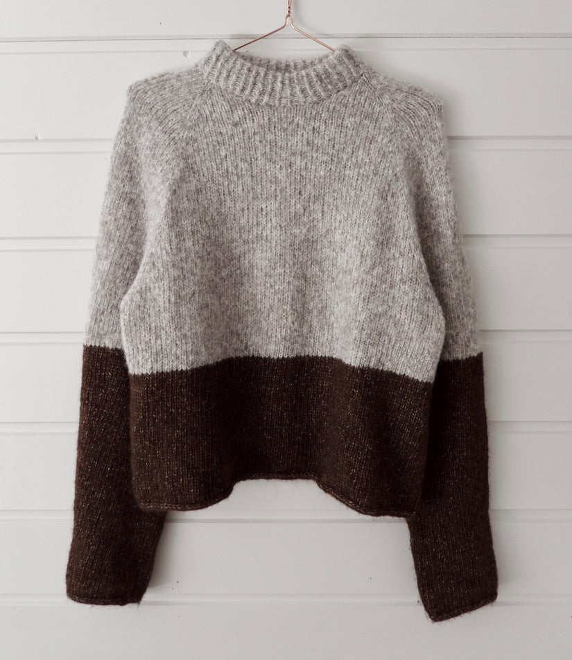 THE LUNA SWEATER - ENGLISH