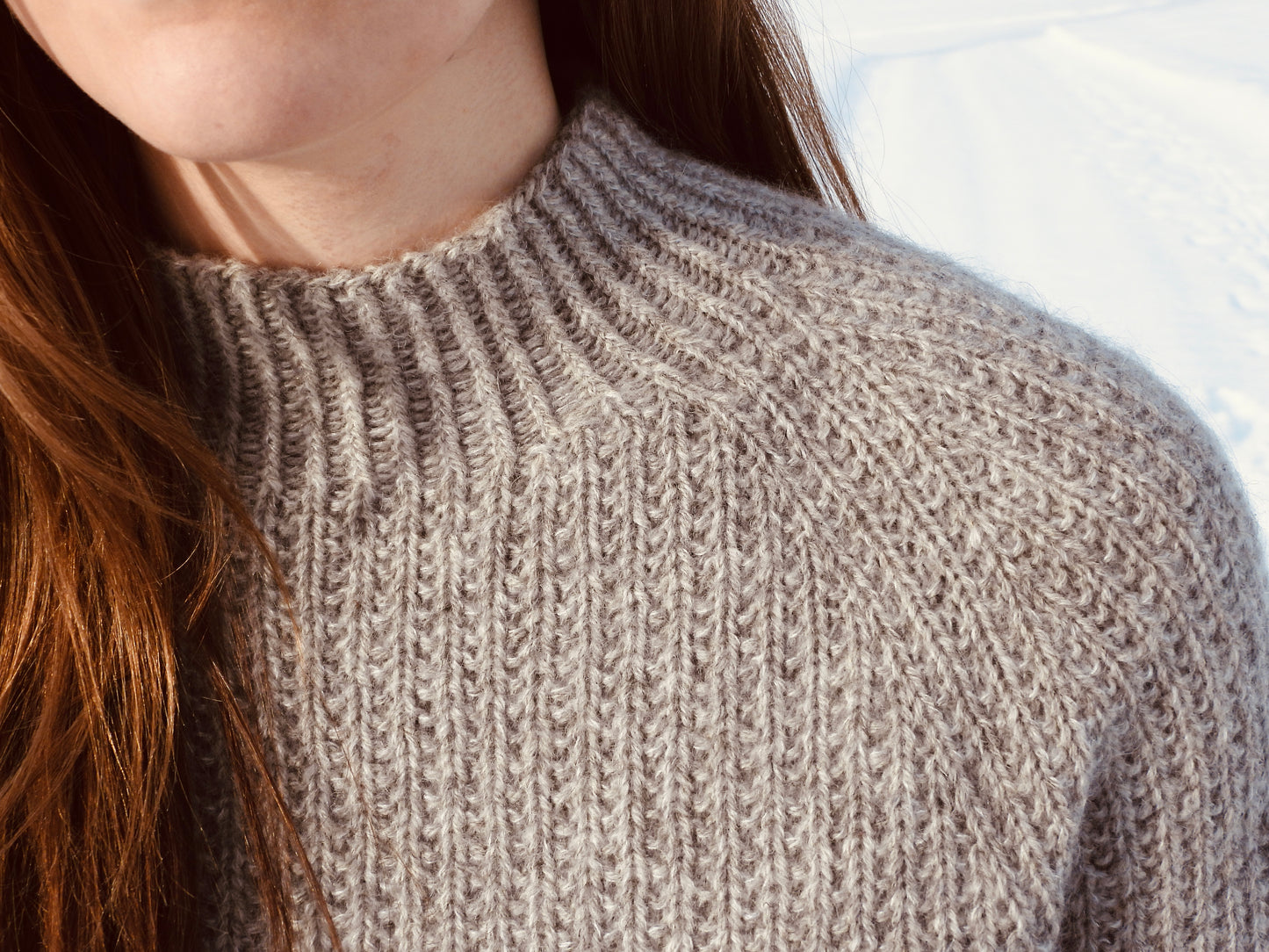 THE IRIS SWEATER - ENGLISH